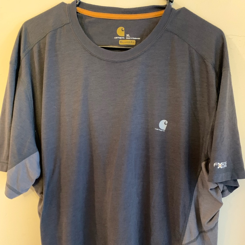 Mens XL Carhartt work tee.